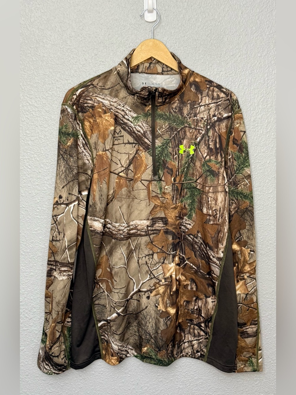 Under Armour | Scent Control Heat Gear 1/4 Zip Pullover | Loose Fit | Size XL